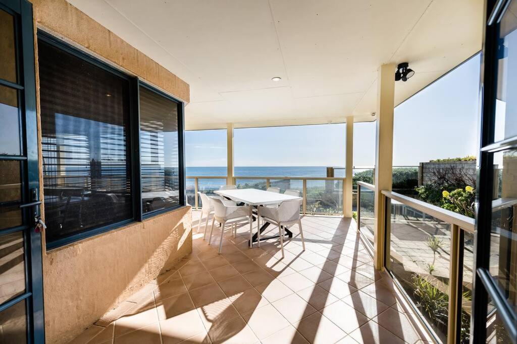 Absolute Oceanfront Escape Villa Mandurah Exterior photo