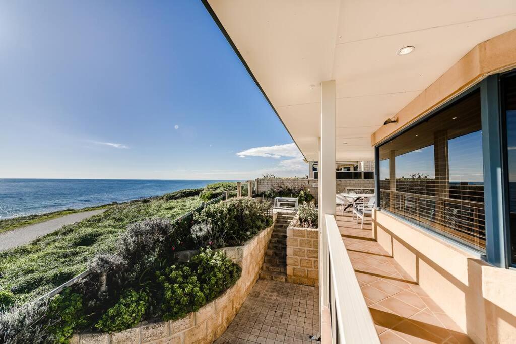 Absolute Oceanfront Escape Villa Mandurah Exterior photo