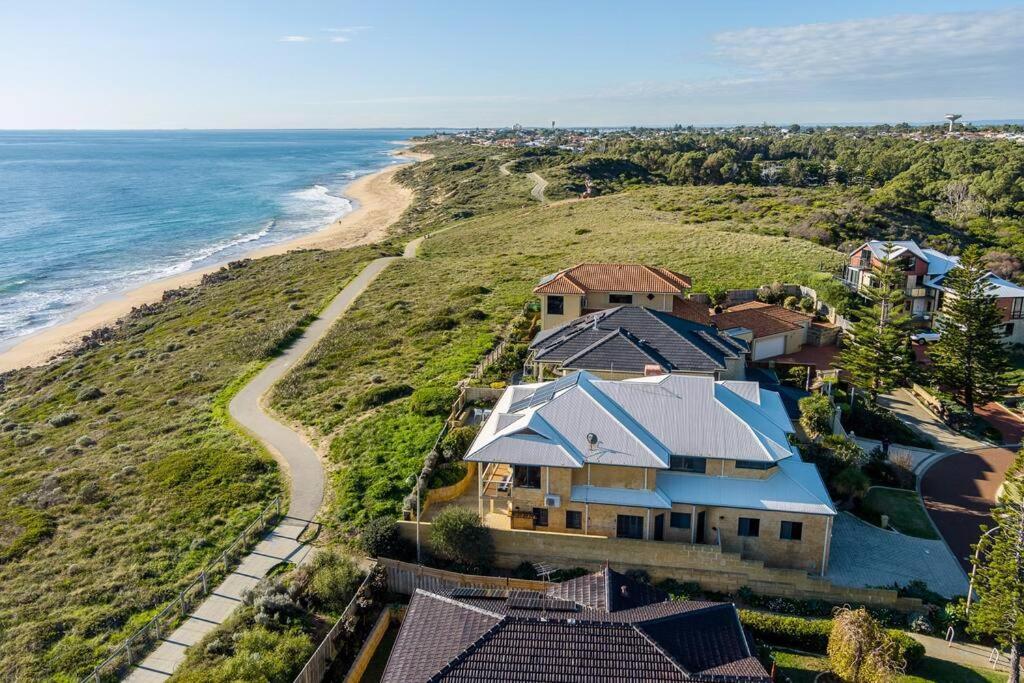 Absolute Oceanfront Escape Villa Mandurah Exterior photo